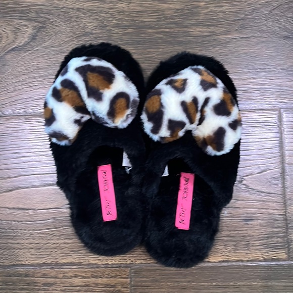 Betsey Johnson Shoes - Betsey Johnson House Shoes